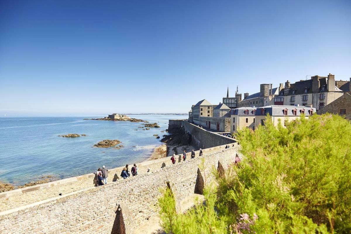 Chambre De La Nonne En Vacances Dol-de-Bretagne Exteriér fotografie